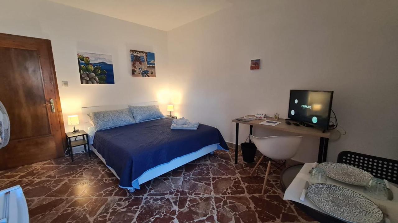 Bed and breakfast A Punta Terra Isnello Extérieur photo